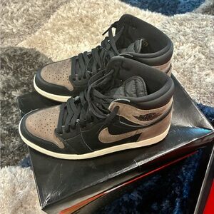 Air Jordan Men's Black and Brown Sneakers